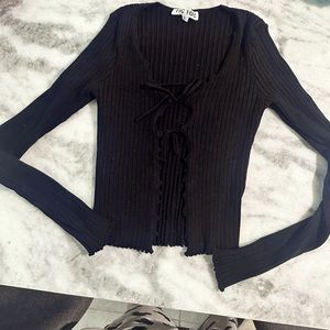 Black tie, front long sleeve sweater